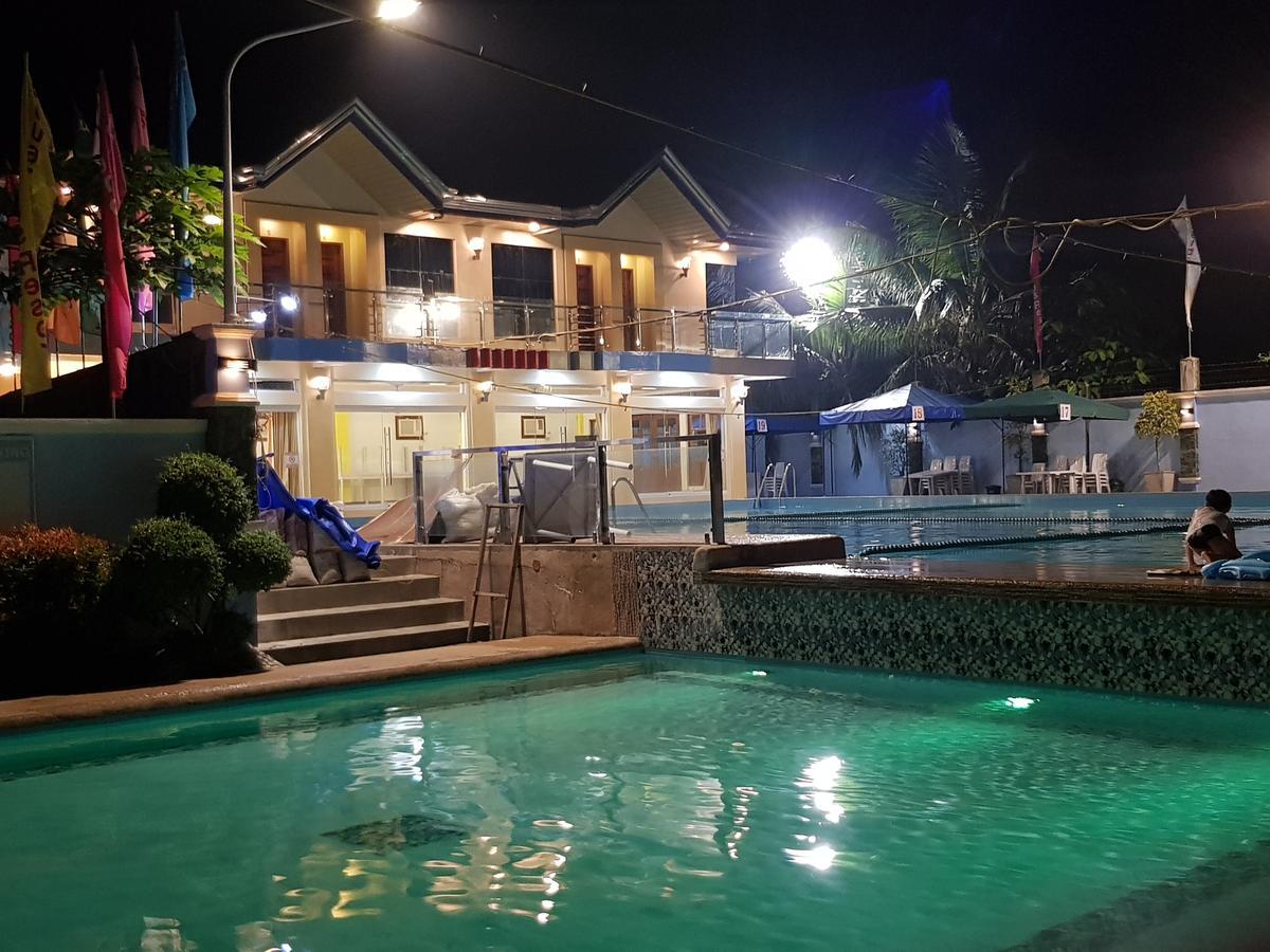 Eduardo'S Resort Calapan ภายนอก รูปภาพ